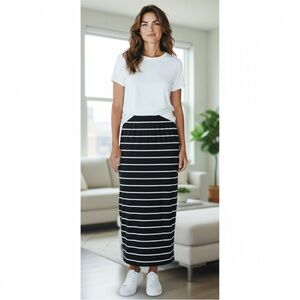 40. Pull on long skirt. Size L